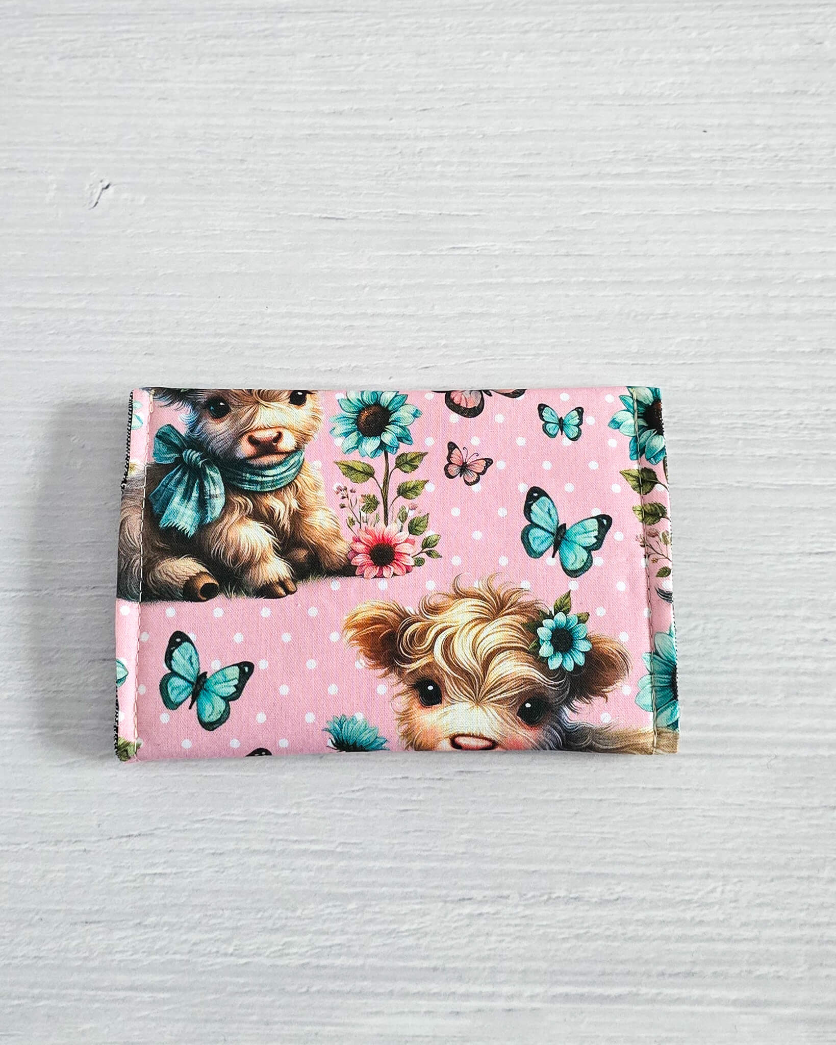 Mini-Pouch Highland Charm mit Highlandrind und Schmetterlingen - handgenäht in Bayern von Nadelmikado