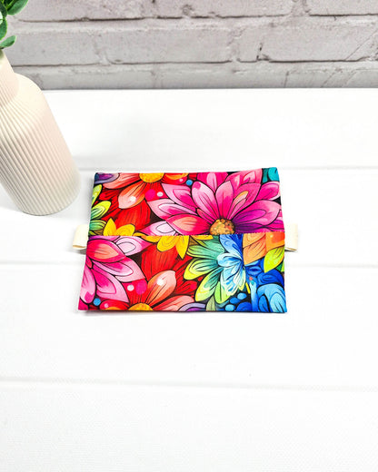 Mini Zip Pouch bunt Blumen modern handgenäht Bayern von Nadelmikado