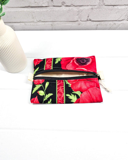 Mini Zip Pouch Mohnblumen rot schwarz handgenäht Bayern von Nadelmikado