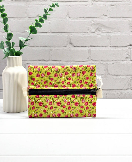 Mini Zip Pouch Tulpen Muster gelb rot handgenäht in Bayern von Nadelmikado