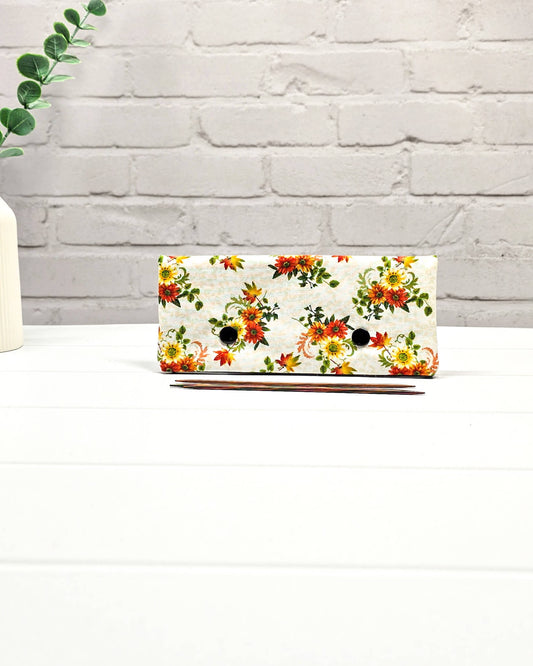 Nadelgarage 15 cm mit Herbstblüten handgenäht in Bayern von Nadelmikado