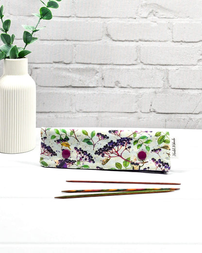 Nadelgarage 15 cm Berry Friends mit Beerenmotiv - handgenäht in Bayern von Nadelmikado