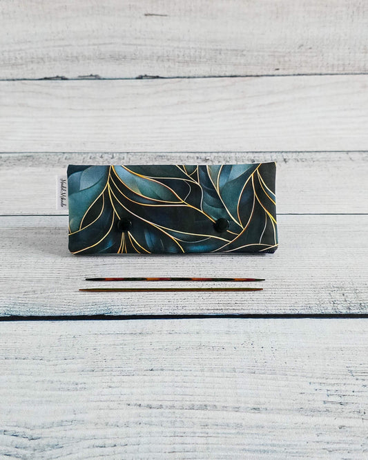 Nadelgarage 15 cm Blattlinien petrol gold handgenäht Bayern von Nadelmikado