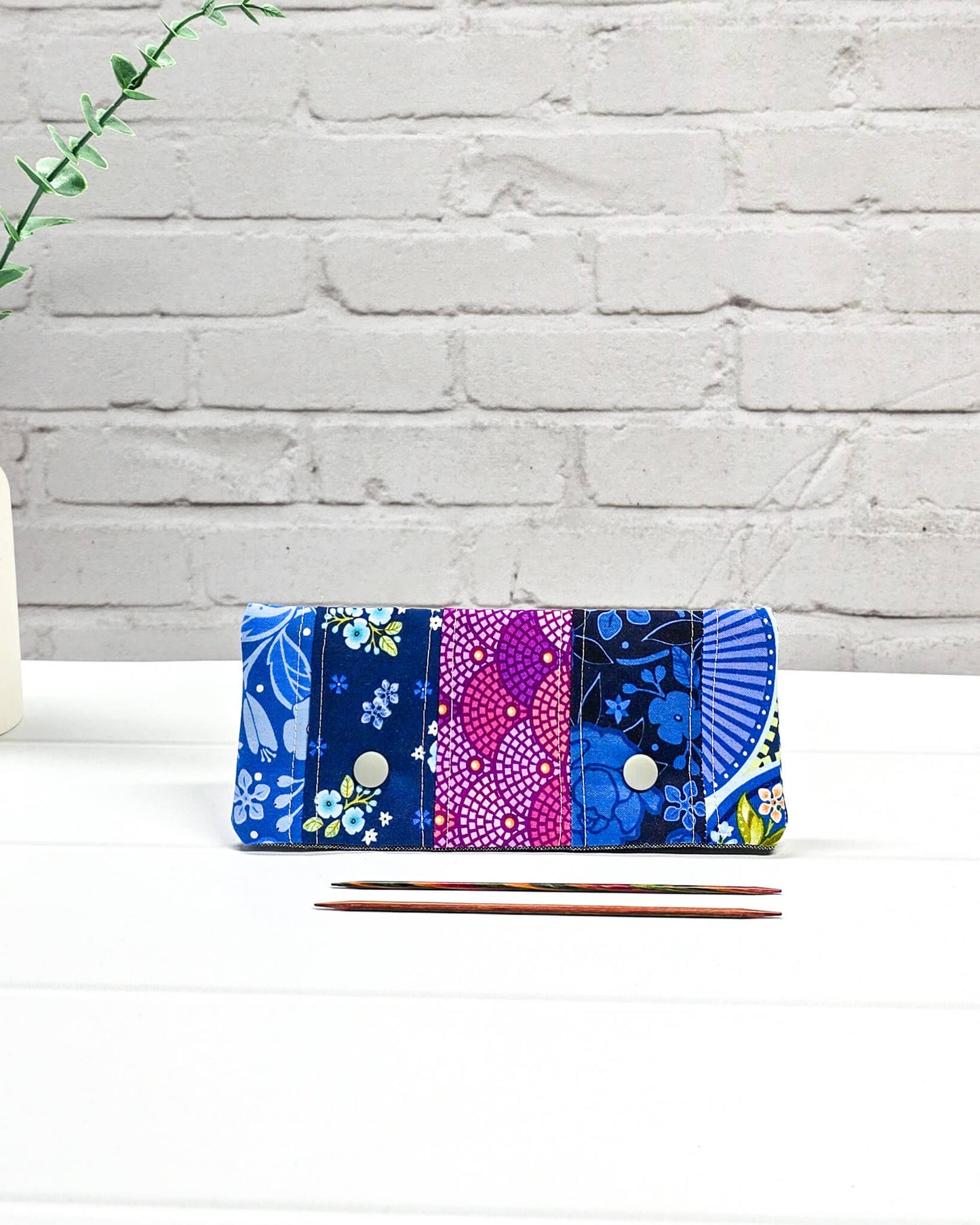 Nadelgarage 15 cm blau pink Blumen Nadelmikado - handgenäht in Bayern