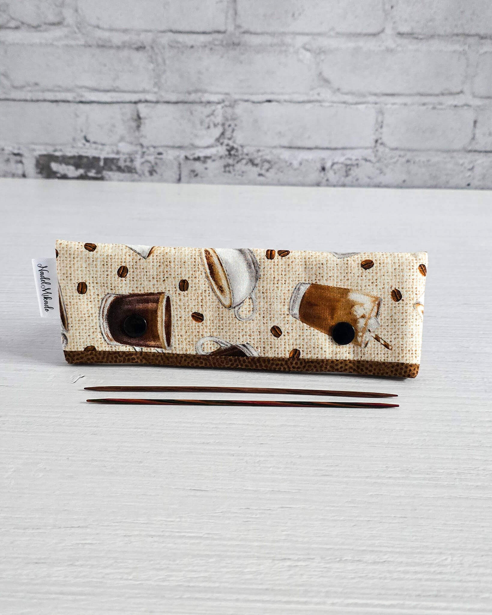 Nadelgarage 15 cm Coffee Break mit Kaffeemotiv - handgenäht in Bayern von Nadelmikado