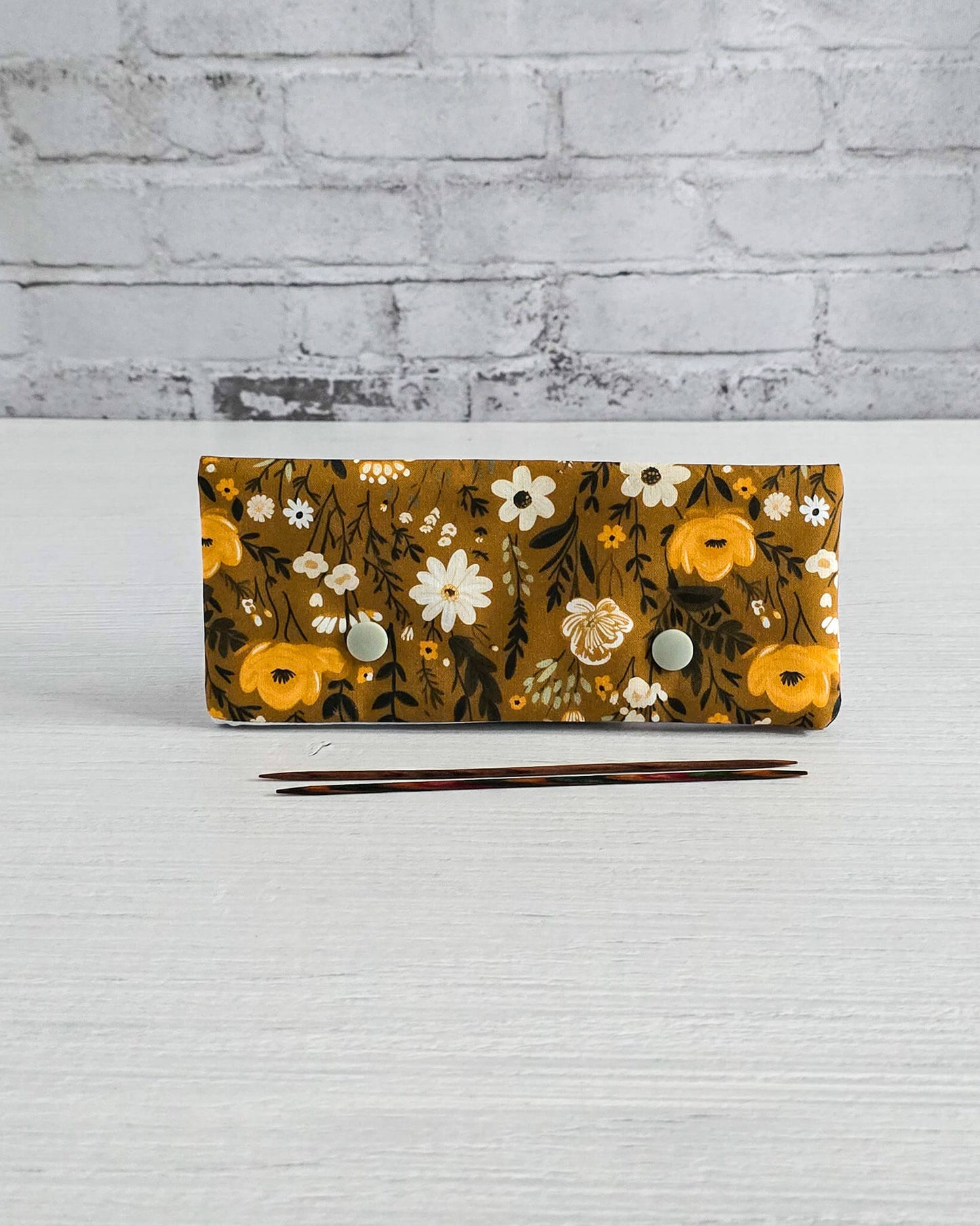 Nadelgarage 15 cm Golden Meadow, handgenäht in Bayern von Nadelmikado