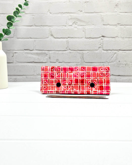 Nadelgarage 15 cm rot pink Herzmuster handgenäht in Bayern von Nadelmikado