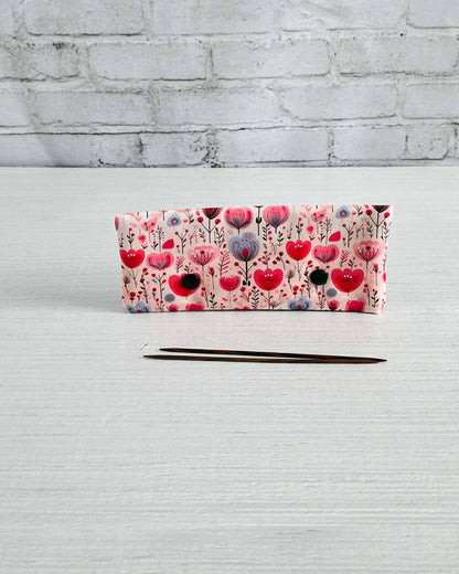 Nadelgarage 15 cm mit floralen Herzmotiven, handgenäht in Bayern von Nadelmikado