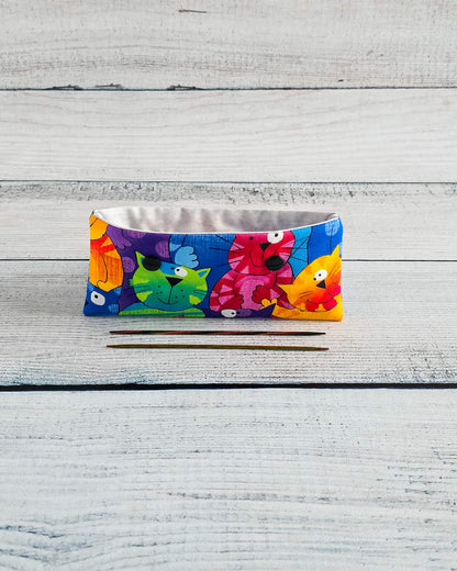 Nadelgarage 15 cm Katzenmotiv bunt handgenäht Bayern von Nadelmikado