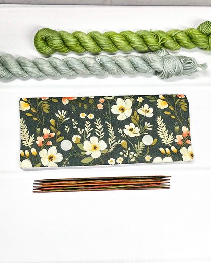 Nadelgarage 15 cm Mossy Blooms, handgenäht in Bayern von Nadelmikado