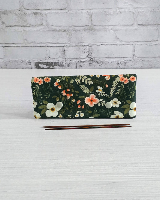 Nadelgarage 15 cm Mossy Blooms, handgenäht in Bayern von Nadelmikado