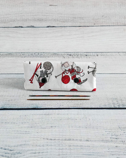 Nadelgarage 15 cm Schaf Strickmotiv handgenäht in Bayern von Nadelmikado