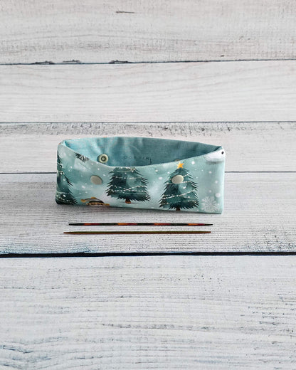 Nadelgarage 15 cm mit Schneemann- und Tannenmotiv - handgenäht in Bayern von Nadelmikado