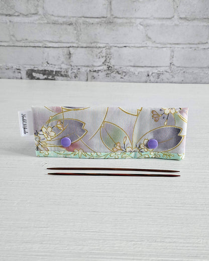 Nadelgarage 15 cm Soft Sakura mit Blütenmuster - handgenäht in Bayern von Nadelmikado