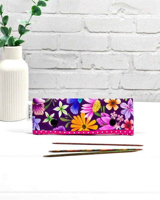 Nadelgarage 15 cm Wild Garden Pop mit buntem Blumenmuster - handgenäht in Bayern von Nadelmikado