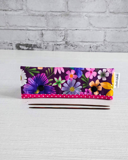 Nadelgarage 15 cm Wild Garden Pop mit buntem Blumenmuster - handgenäht in Bayern von Nadelmikado