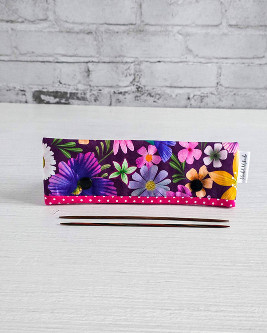 Nadelgarage 15 cm Wild Garden Pop mit buntem Blumenmuster - handgenäht in Bayern von Nadelmikado