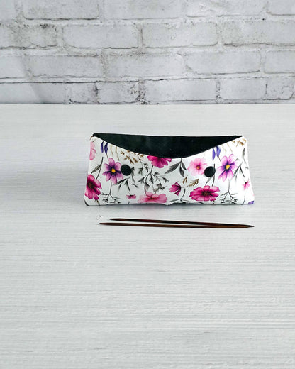 Nadelgarage 15 cm mit zartem Blumenmuster, handgenäht in Bayern von Nadelmikado