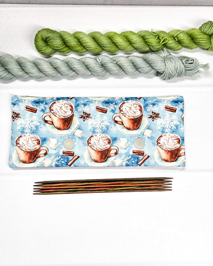 Nadelgarage 15 cm Winter Cocoa Kakao Motiv - handgenäht in Bayern von Nadelmikado