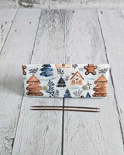 Nadelgarage 15 cm Winter Village mit Häusermotiv - handgenäht in Bayern von Nadelmikado