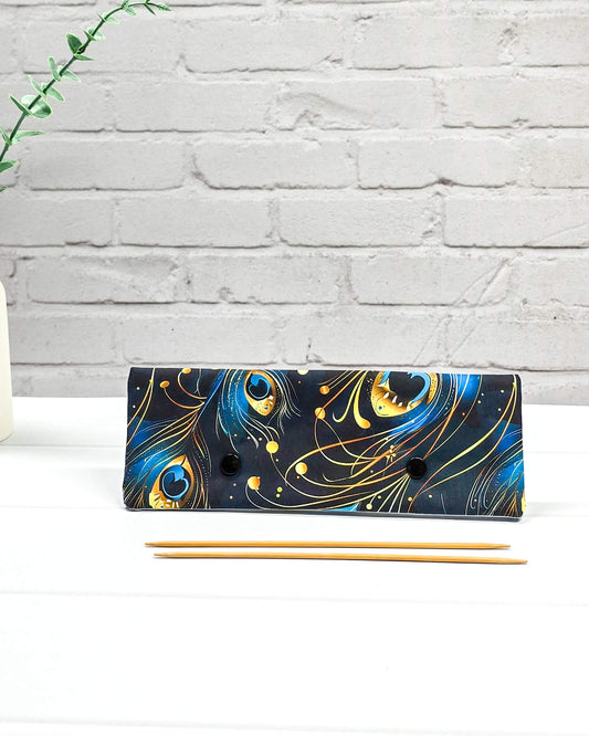Nadelgarage 20 cm Pfauenfeder Muster blau gold Nadelmikado - handgenäht in Bayern