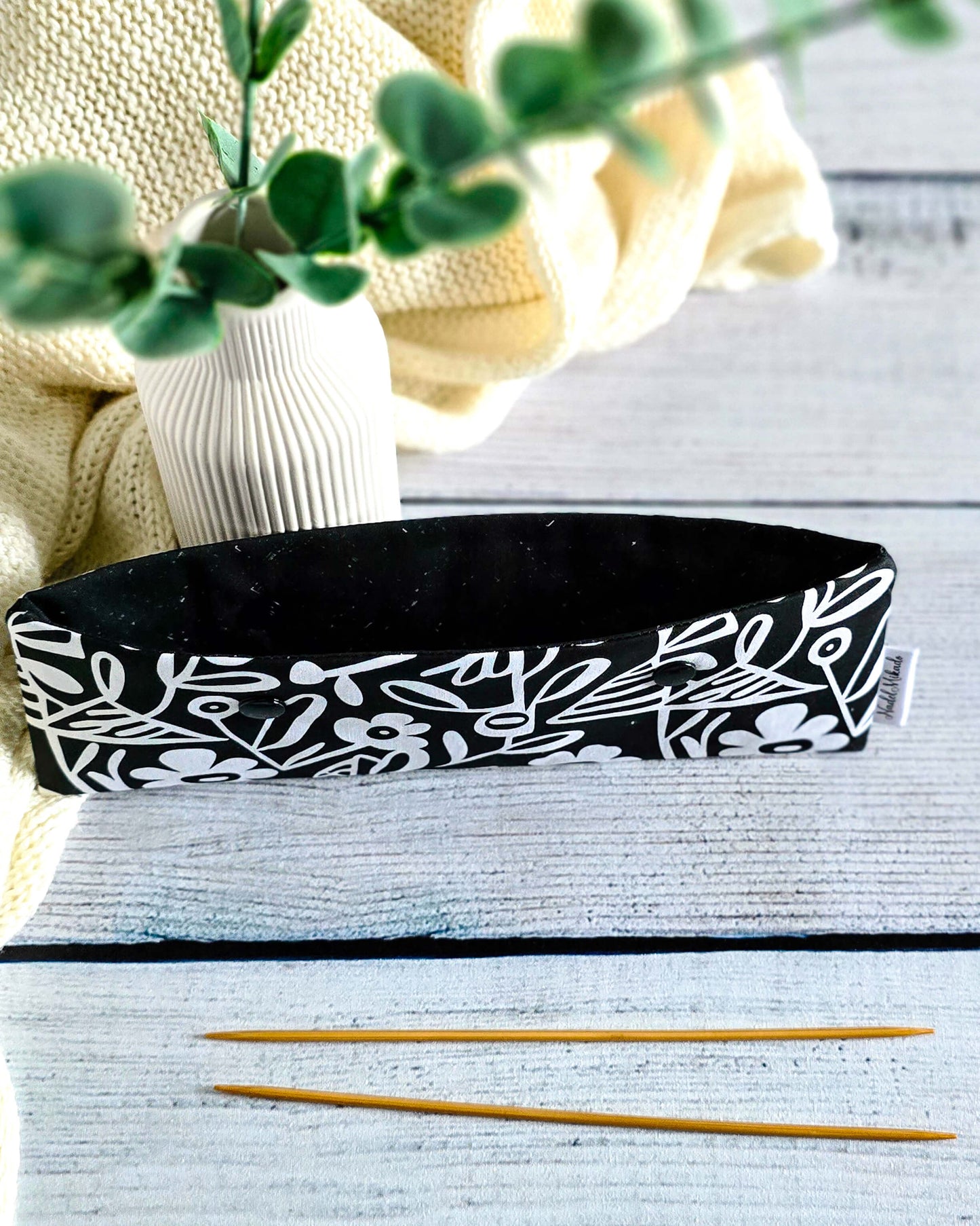 Nadelgarage 20 cm Nordic Bloom von Nadelmikado – handgemacht in Bayern von Nadelmikado