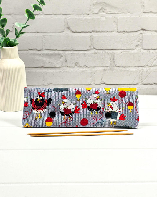 Nadelgarage 20 cm Strickhühner – für 20 cm Nadelspiele handgenäht in Bayern von Nadelmikado