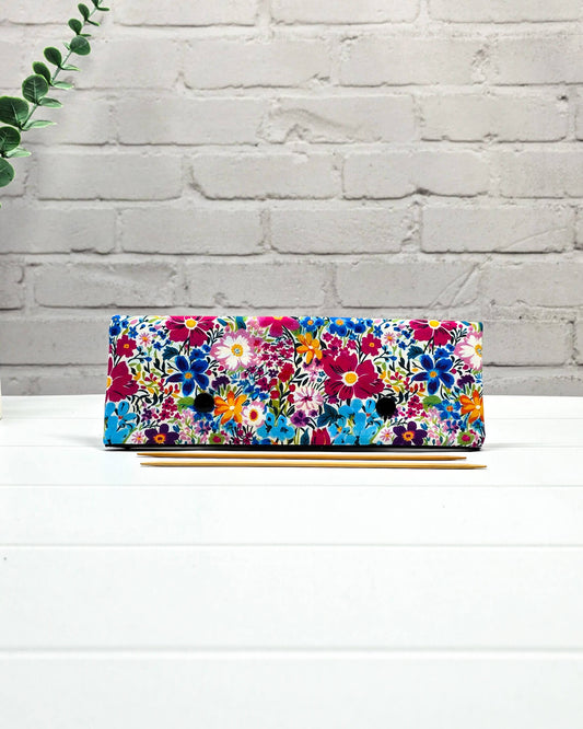 Nadelgarage 20 cm buntes Blumenmuster handgenäht in Bayern von Nadelmikado