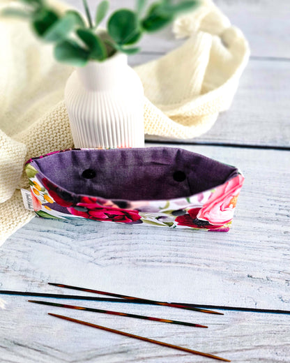 Nadelgarage Peony Garden, Stricknadel-Aufbewahrung mit Pfingstrosenmotiv, Bayern, handgenäht, Nadelmikado