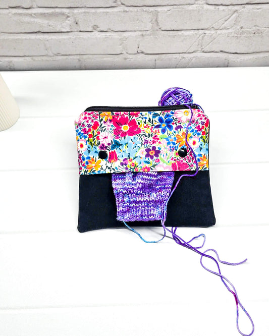 Nadelgarage Plus 15 cm mit buntem Blumenmuster - handgenäht in Bayern von Nadelmikado