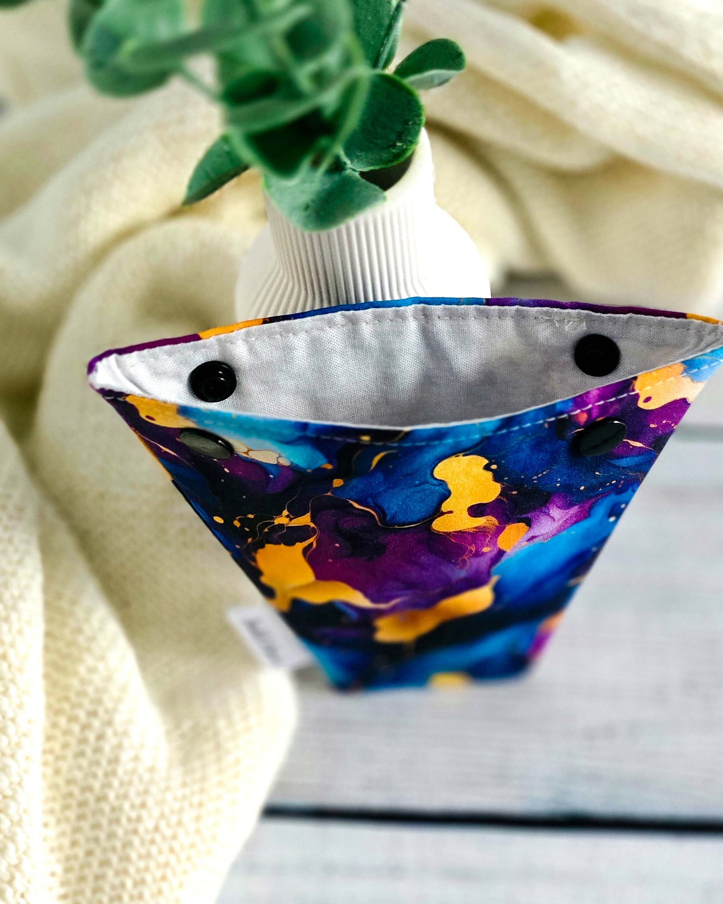 Nadelgarage Trio Aurora Dreams – Blau-Violett-Gold, handgenäht in Bayern von Nadelmikado