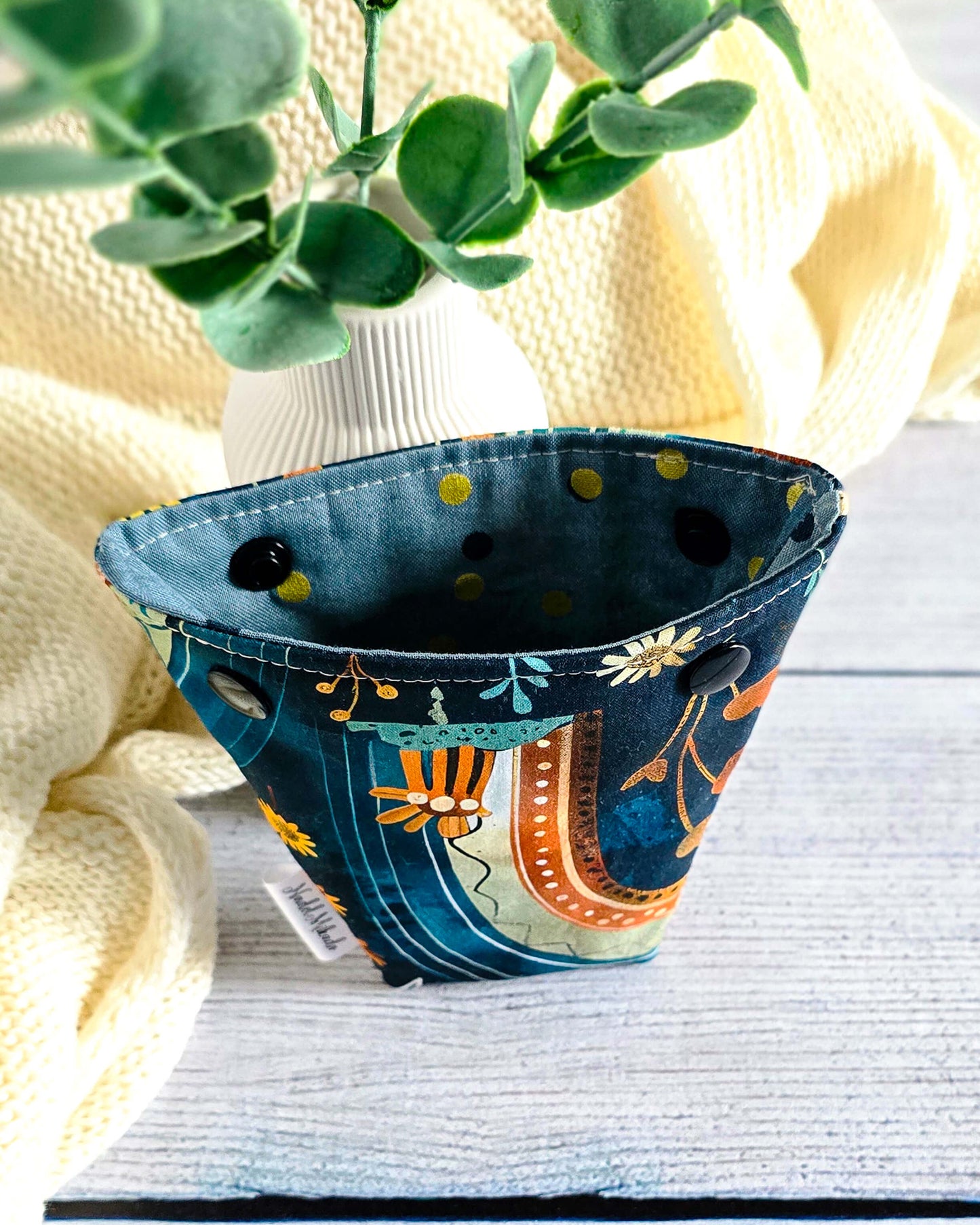 Nadelgarage Trio Autumn Blooms – Retro-Blumenmuster in Herbstfarben, handmade in Bayern von Nadelmikado