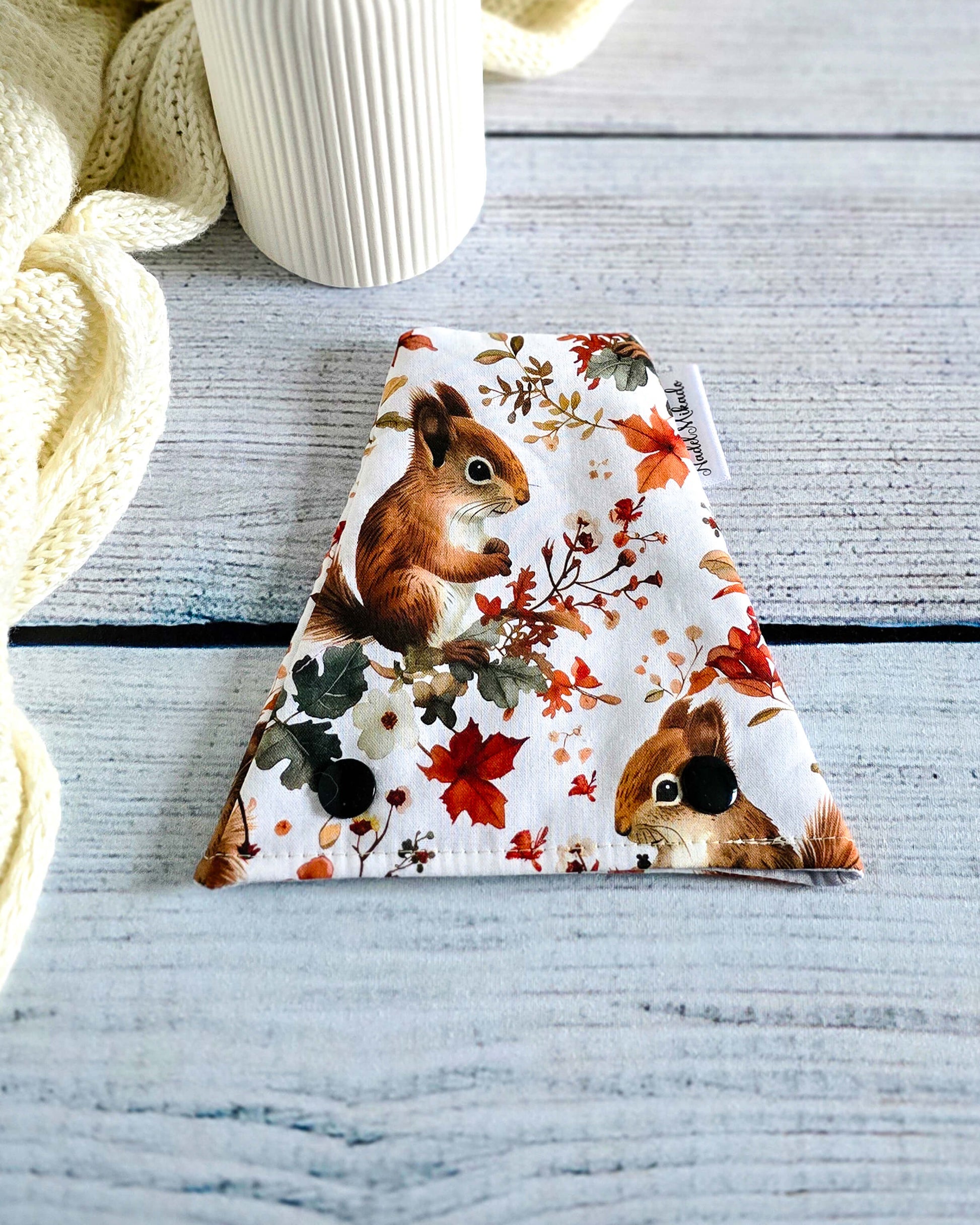 Nadelgarage Trio Autumn Squirrels – Eichhörnchenmotiv, handmade in Bayern von Nadelmikado