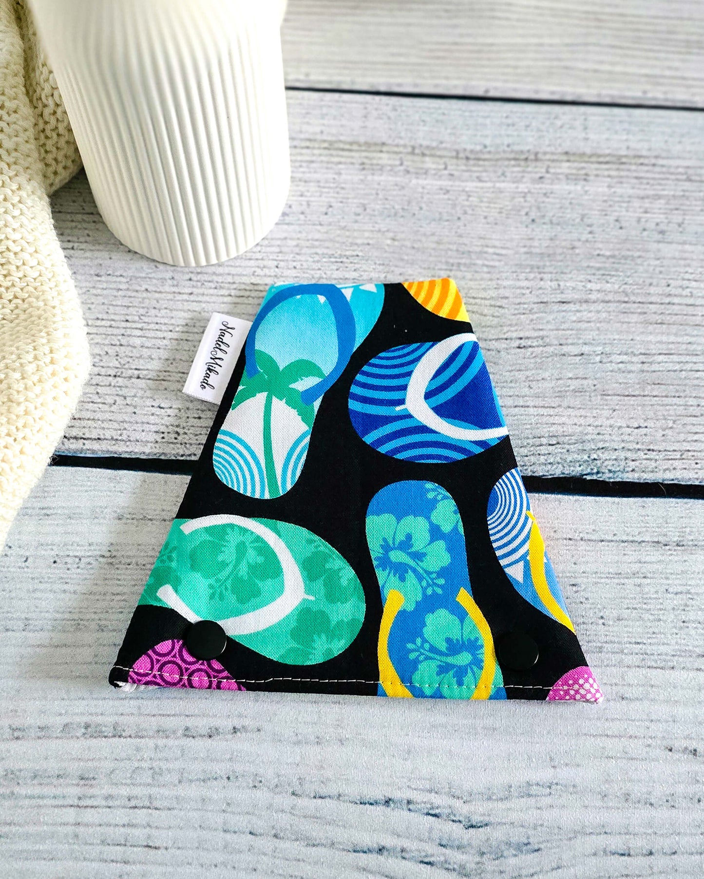 Nadelgarage Trio Beach Vibes – Flip-Flop-Motiv, handgenäht in Bayern von Nadelmikado