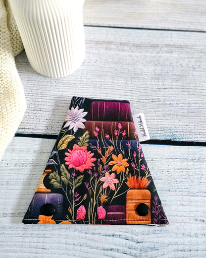 Nadelgarage Trio Book Bloom – Bücher & Blütenmotiv, handgenäht in Bayern von Nadelmikado