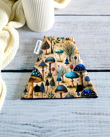 Nadelgarage Trio Forest Mushrooms – Pilzmotiv in Blau-Braun, handmade in Bayern von Nadelmikado