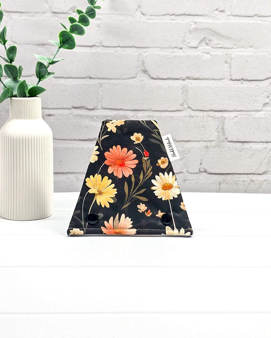 Nadelgarage Trio Meadow Whisper – Blumenmuster, handgenäht in Bayern von Nadelmikado