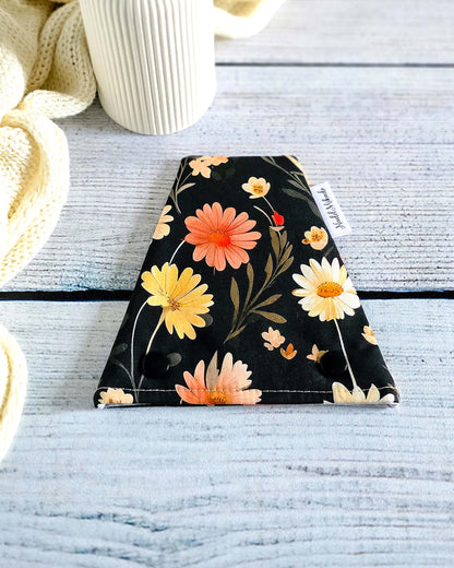 Nadelgarage Trio Meadow Whisper – Blumenmuster, handgenäht in Bayern von Nadelmikado