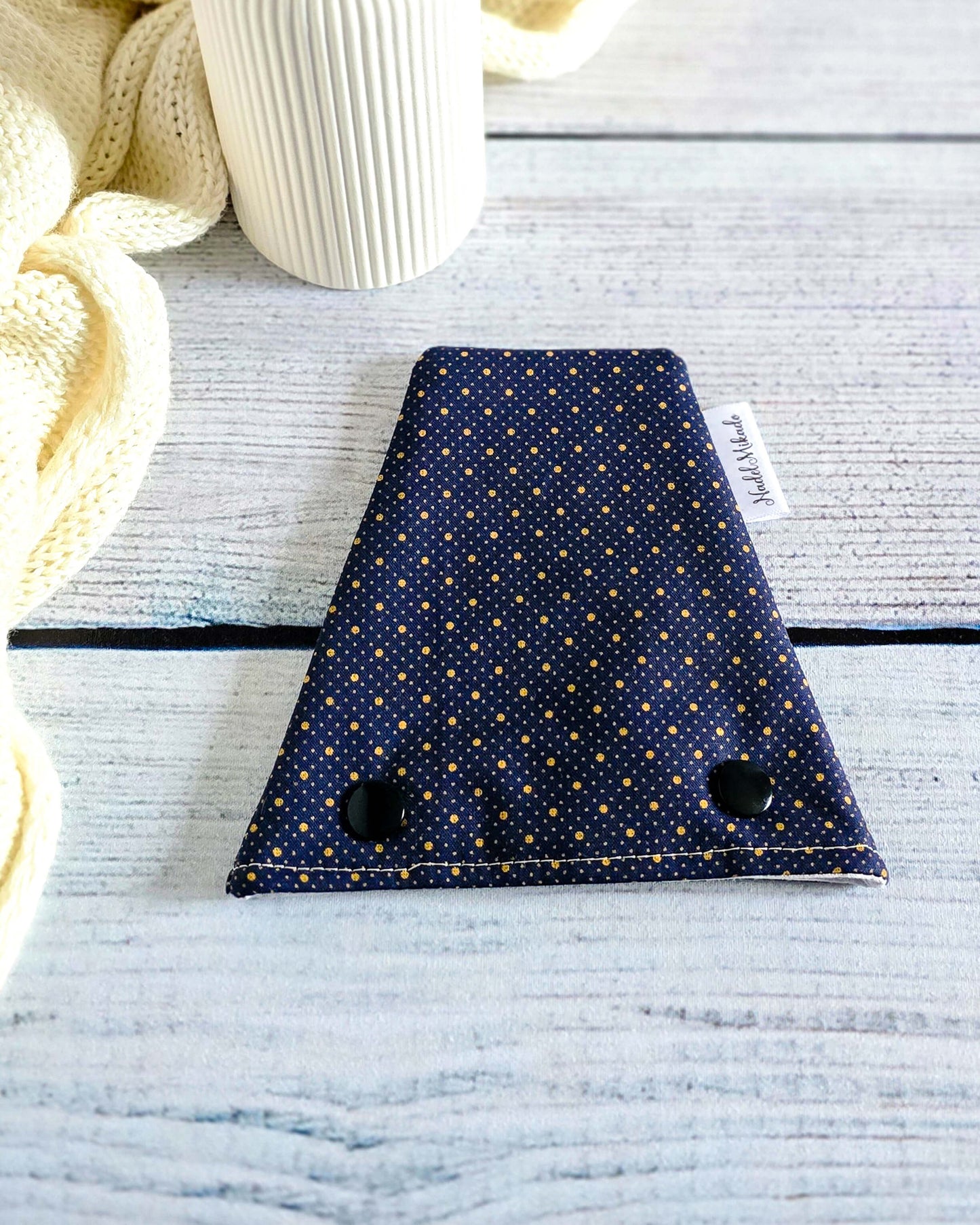 Nadelgarage Trio Midnight Dots – dunkelblau mit goldenen Punkten, handmade in Bayern von Nadelmikado
