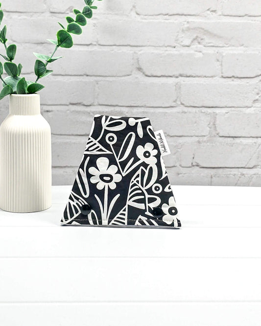 Nadelgarage Trio Nordic Bloom – schwarz-weißes Design, handgenäht in Bayern von Nadelmikado