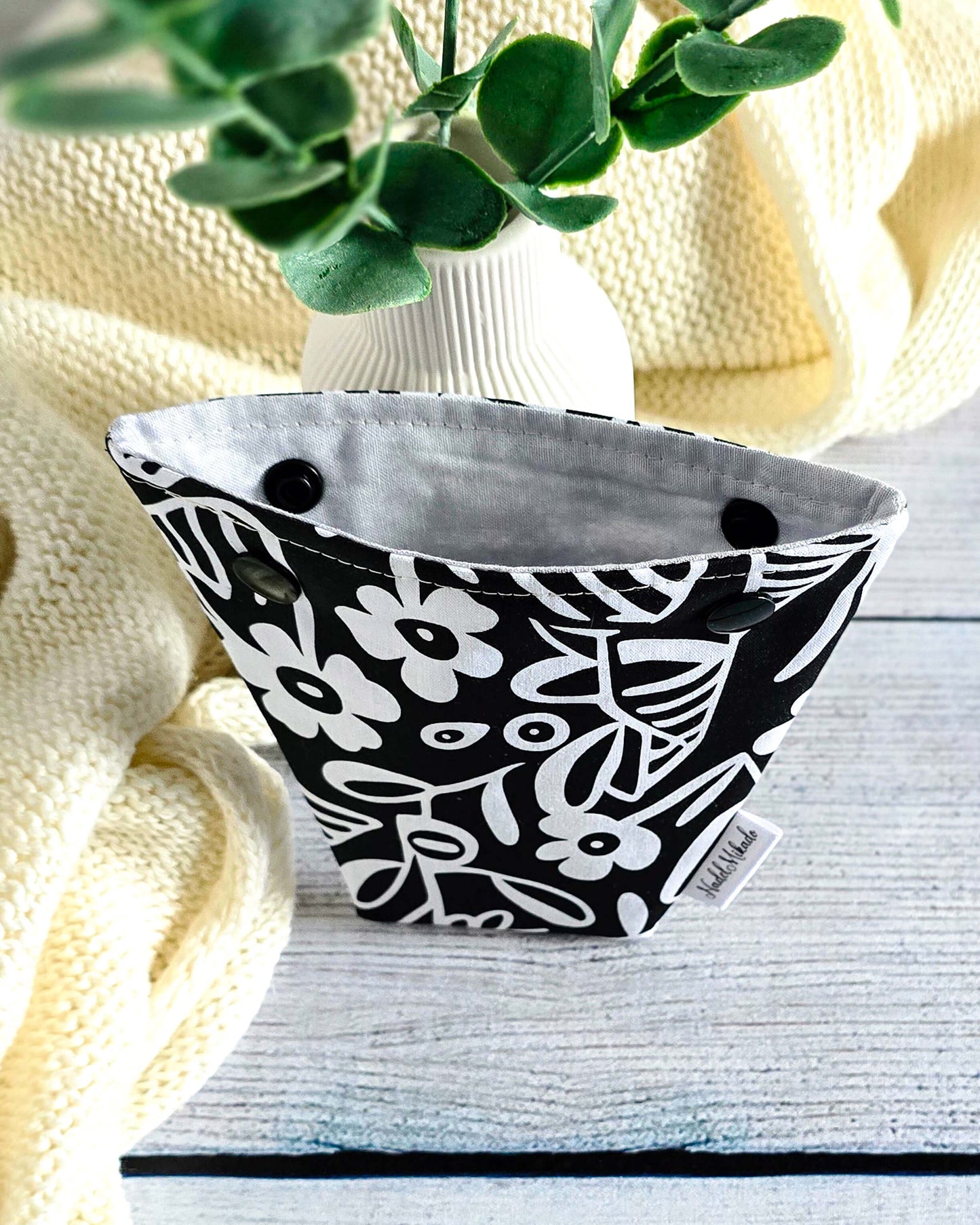 Nadelgarage Trio Nordic Bloom – schwarz-weißes Design, handgenäht in Bayern von Nadelmikado