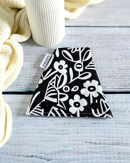 Nadelgarage Trio Nordic Bloom – schwarz-weißes Design, handgenäht in Bayern von Nadelmikado