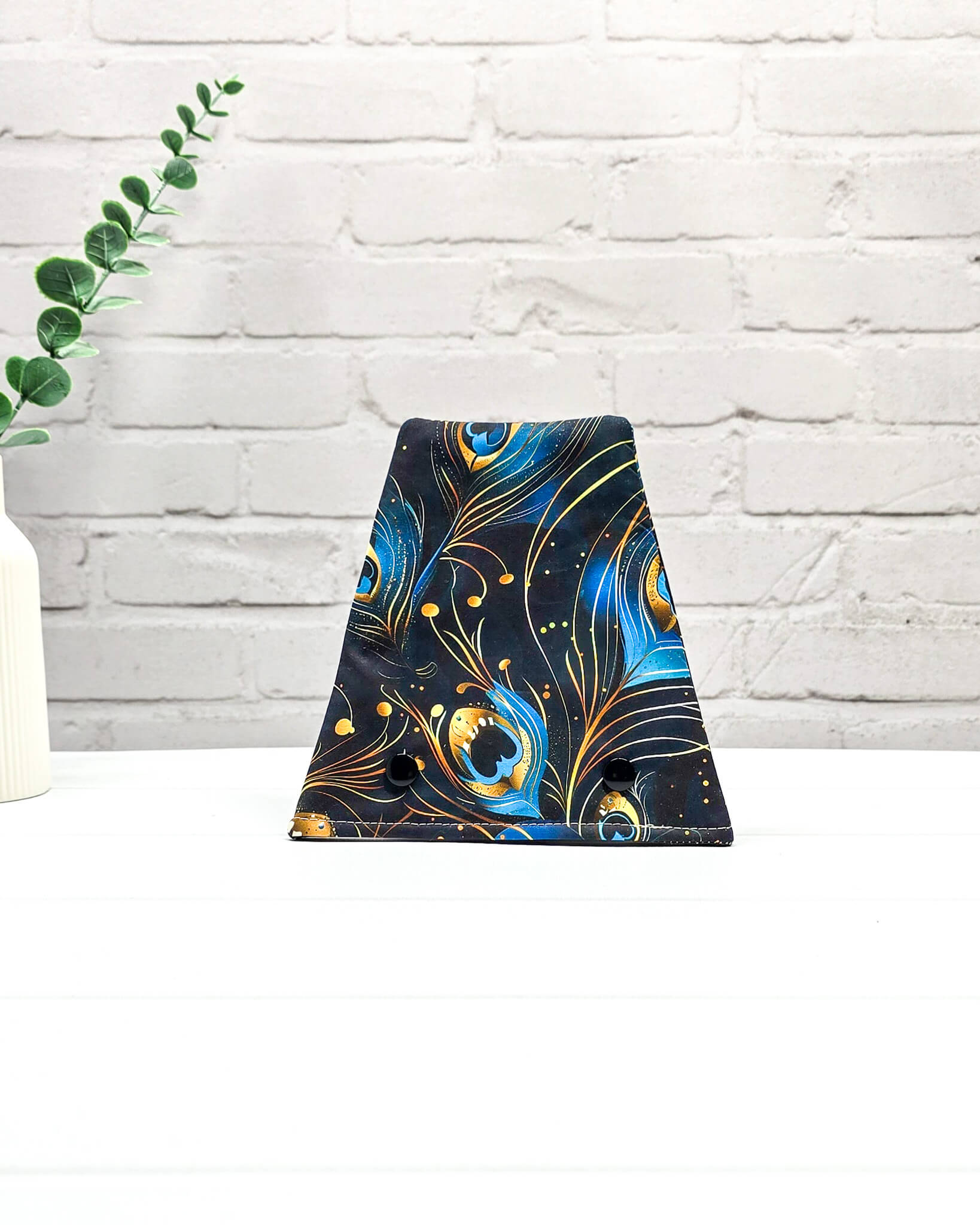 Nadelgarage Trio mit Pfauenfeder-Motiv - handgenäht in Bayern von Nadelmikado