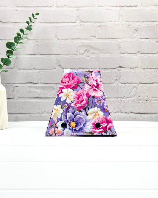 Nadelgarage Trio mit floralem Muster in Violett - handgenäht in Bayern von Nadelmikado