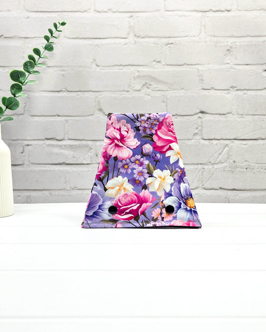 Nadelgarage Trio mit floralem Muster in Violett - handgenäht in Bayern von Nadelmikado