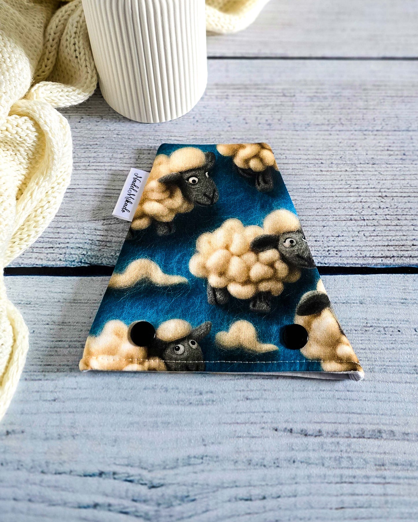 Nadelgarage Trio Woolly Dreams – Schafmotiv, handmade in Bayern von Nadelmikado