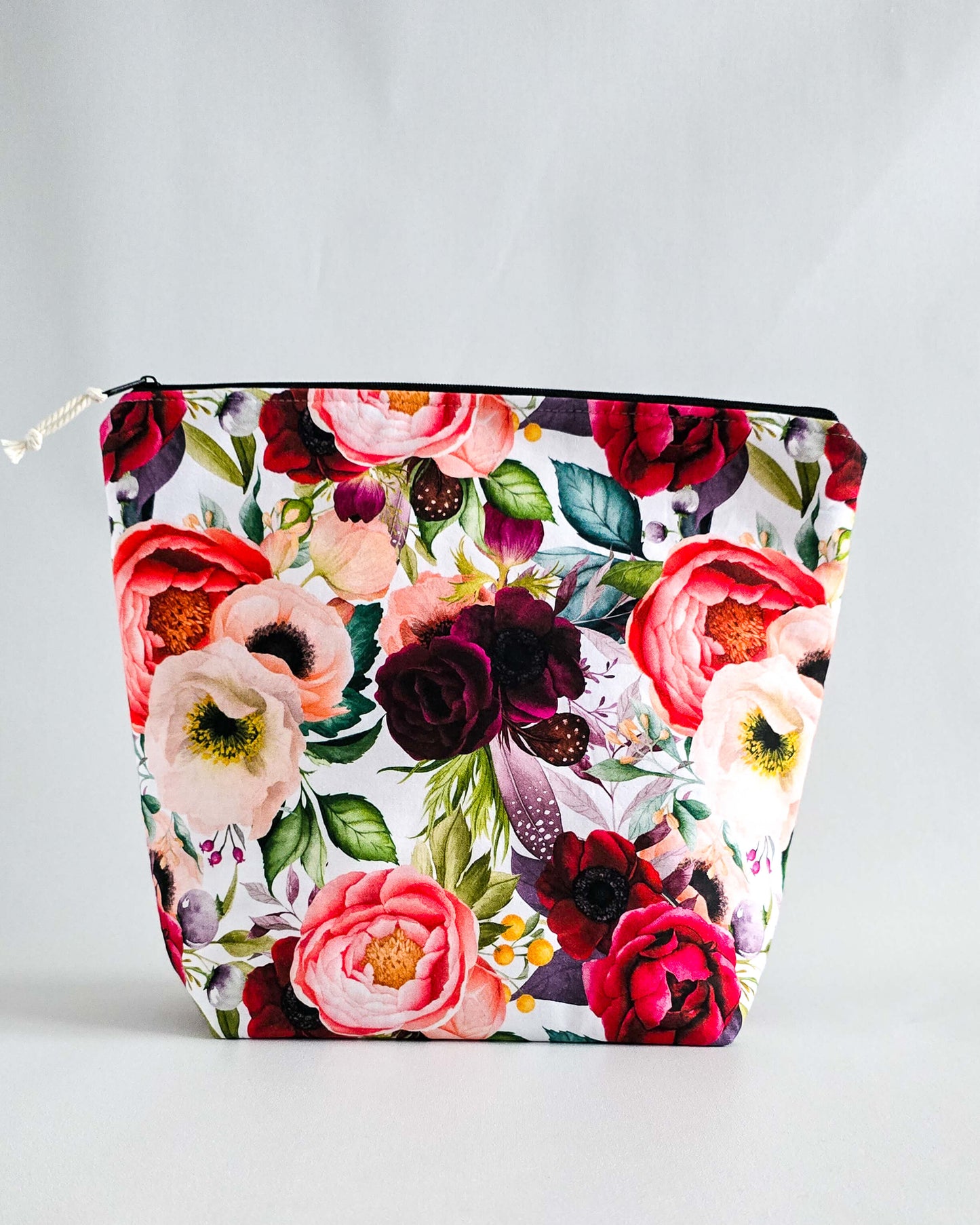 Njord Bag Blooming Garden – Projekttasche mit Blumenmuster, handgenäht in Bayern von Nadelmikado