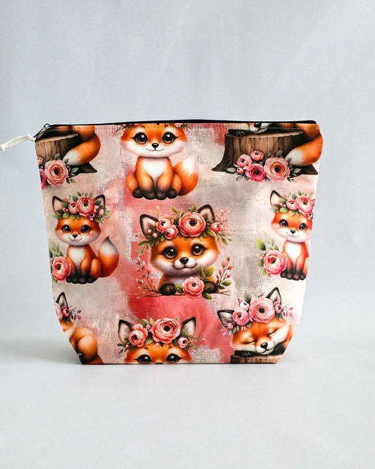 Njord Bag Foxy Bloom – Projekttasche mit Fuchs & Blumenmotiv, handgenäht in Bayern von Nadelmikado