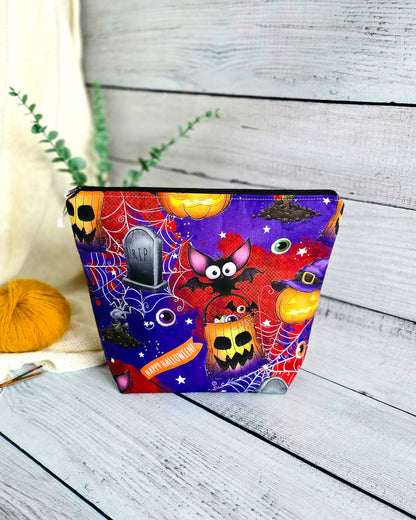 Njord Bag Spooky Stitch – Projekttasche mit Halloween-Motiv, handgenäht in Bayern von Nadelmikado