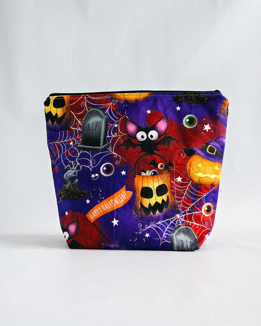 Njord Bag Spooky Stitch – Projekttasche mit Halloween-Motiv, handgenäht in Bayern von Nadelmikado